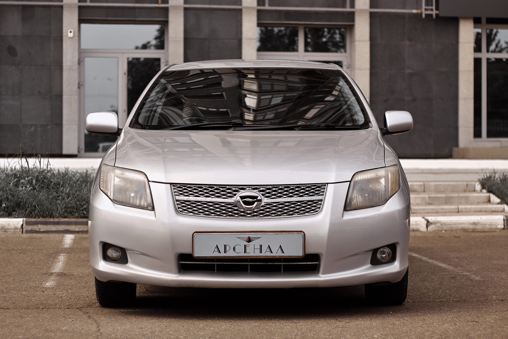 Аренда автомобиля TOYOTA COROLLA AXIO 2010 | ARSENAL